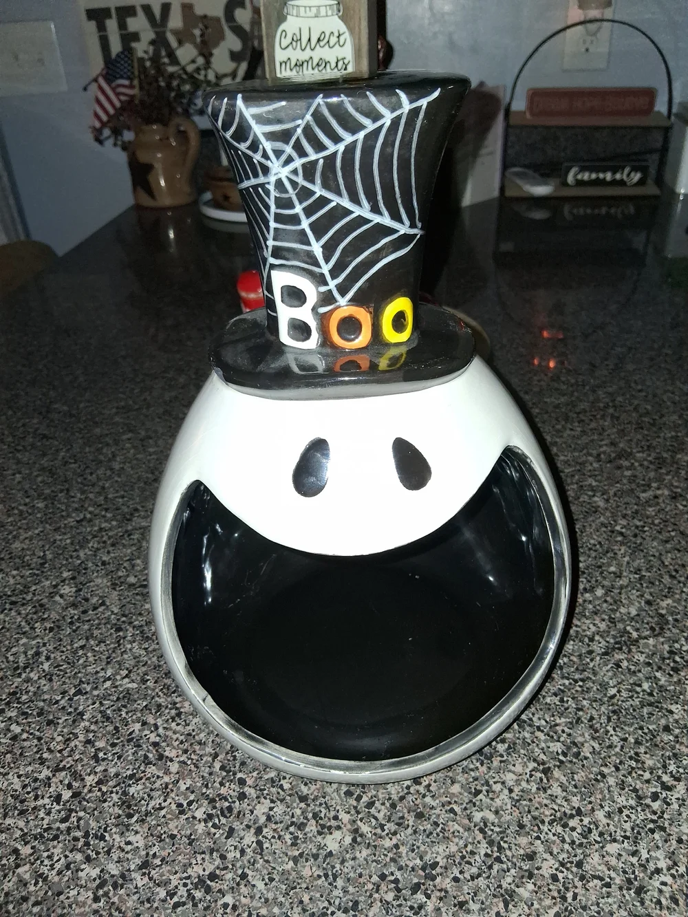 Ceramic Halloween Ghost Candy Holder with 'BOO' Top Hat